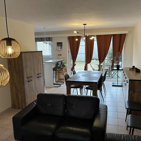 Casa Cj אוסטנדה